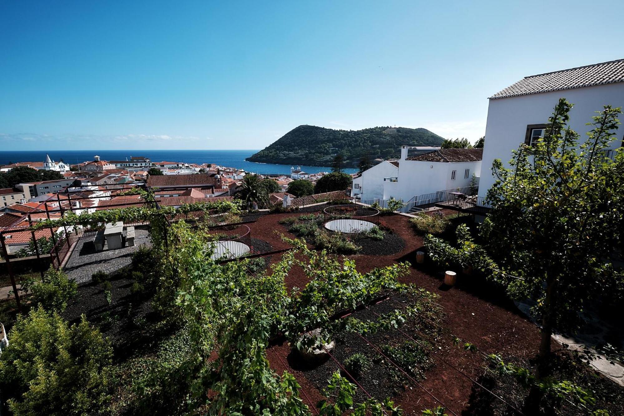 Angra + Apartment Angra do Heroismo Ngoại thất bức ảnh